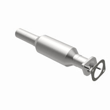 Load image into Gallery viewer, MagnaFlow Exhaust Products 5671808 California CARB Direct-Fit Catalytic Converter for Select Ford Taurus, Ford Taurus X, Mercury Sable