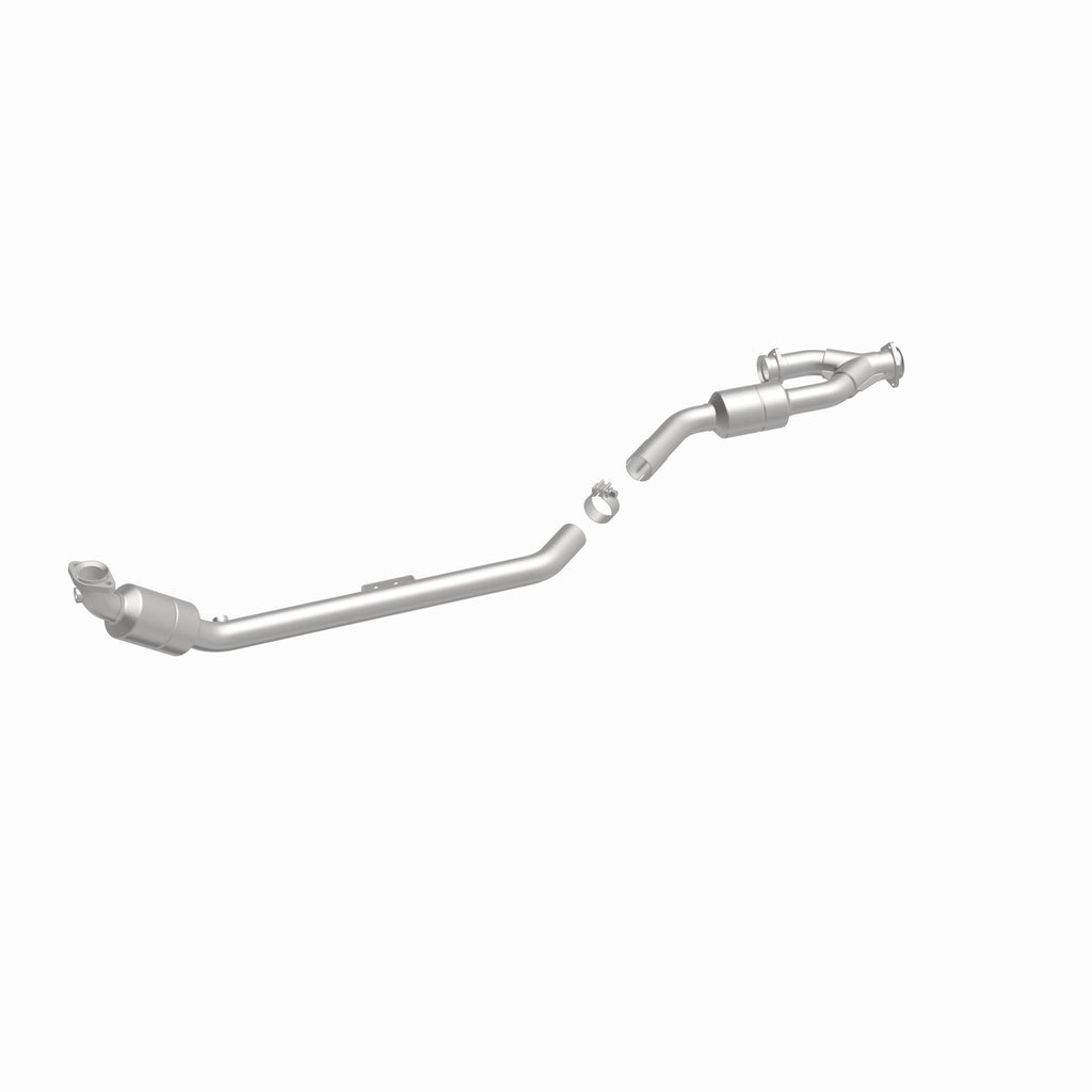 MagnaFlow Exhaust Products 51582 OEM Grade Direct-Fit Catalytic Converter for Select Mercedes-Benz CLK320