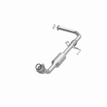 Load image into Gallery viewer, MagnaFlow Exhaust Products 4551404 California CARB Direct-Fit Catalytic Converter for Select Toyota Tundra