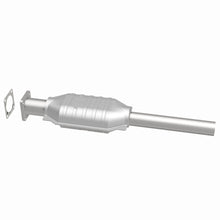 Load image into Gallery viewer, MagnaFlow Exhaust Products 3391225 California CARB Direct-Fit Catalytic Converter for Select Jeep Wrangler