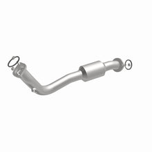 Load image into Gallery viewer, MagnaFlow Exhaust Products 5571541 California CARB Direct-Fit Catalytic Converter for Select Toyota RAV4