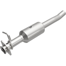 Load image into Gallery viewer, MagnaFlow Exhaust Products 280445 OEM Grade Direct-Fit Catalytic Converter for Select Ford F-53 Motorhome Chassis, Ford F-59 Commercial Stripped Chassis, Ford F-650, Ford F-750