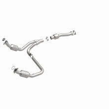 Load image into Gallery viewer, MagnaFlow Exhaust Products 52134 OEM Grade Direct-Fit Catalytic Converter for Select Chevrolet Express 1500, Chevrolet Express 2500, Chevrolet Express 3500, GMC Savana 1500, GMC Savana 2500, GMC Savana