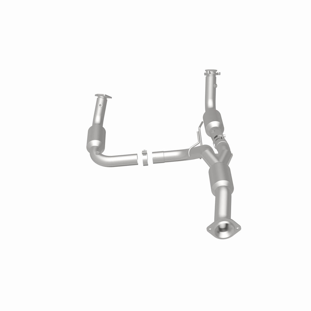 MagnaFlow Exhaust Products 5582113 California CARB Direct-Fit Catalytic Converter for Select Chevrolet Express 2500, Chevrolet Express 3500, GMC Savana 2500, GMC Savana