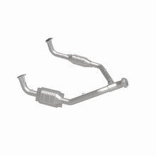 Load image into Gallery viewer, MagnaFlow Exhaust Products 93691 Standard Grade Direct-Fit Catalytic Converter for Select Land Rover Defender 110, Land Rover Defender 90, Land Rover Discovery