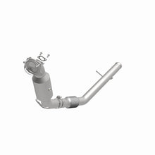 Load image into Gallery viewer, MagnaFlow Exhaust Products 21-958 OEM Grade Direct-Fit Catalytic Converter for Select Jeep Wrangler