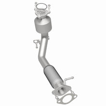 Load image into Gallery viewer, MagnaFlow Exhaust Products 5582941 California CARB Direct-Fit Catalytic Converter for Select Chevrolet Captiva Sport, Chevrolet Equinox, GMC Terrain