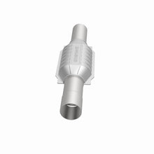 Load image into Gallery viewer, MagnaFlow Exhaust Products 93488 Standard Grade Direct-Fit Catalytic Converter for Select Chevrolet Blazer, Chevrolet C1500 Suburban, Chevrolet C2500 Suburban, Chevrolet K1500 Suburban, Chevrolet K2500 Suburban, GMC C1500 Suburban, GMC C2500 Suburban,