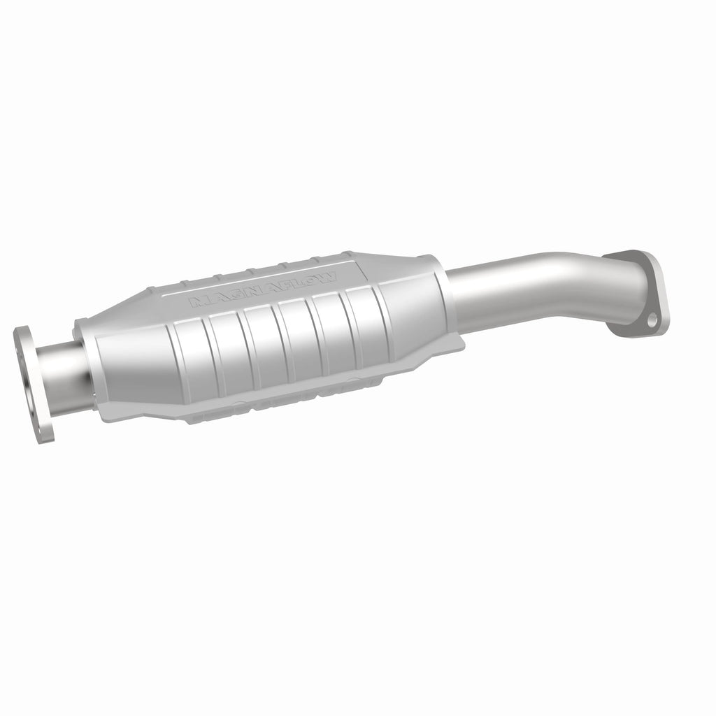 MagnaFlow Exhaust Products 49464 OEM Grade Direct-Fit Catalytic Converter for Select Mazda MPV