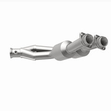 Load image into Gallery viewer, MagnaFlow Exhaust Products 24226 HM Grade Direct-Fit Catalytic Converter for Select Jaguar Vanden Plas, Jaguar XJ6