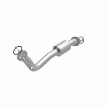 Load image into Gallery viewer, MagnaFlow Exhaust Products 5571541 California CARB Direct-Fit Catalytic Converter for Select Toyota RAV4