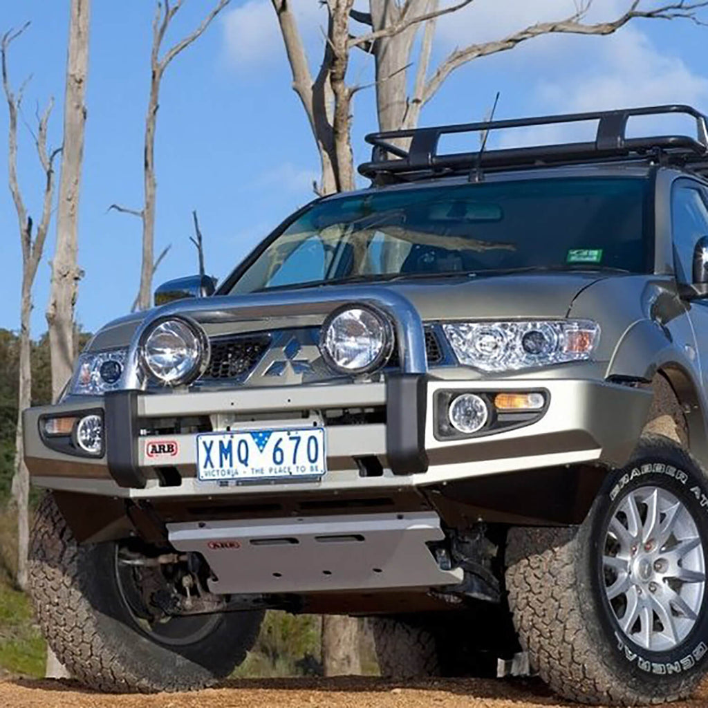 ARB 3935300 Sahara Deluxe Bumper
