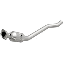 Load image into Gallery viewer, MagnaFlow Exhaust Products 49739 OEM Grade Direct-Fit Catalytic Converter for Select Dodge Durango, Jeep Grand Cherokee