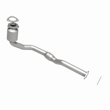 Load image into Gallery viewer, MagnaFlow Exhaust Products 51390 OEM Grade Direct-Fit Catalytic Converter for Select Saturn Vue