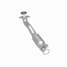 Load image into Gallery viewer, MagnaFlow Exhaust Products 5571783 California CARB Direct-Fit Catalytic Converter for Select Honda CR-V