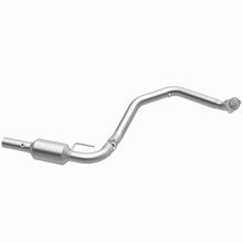 Load image into Gallery viewer, MagnaFlow Exhaust Products 280427 OEM Grade Direct-Fit Catalytic Converter for Select Chevrolet Express 4500, GMC Savana