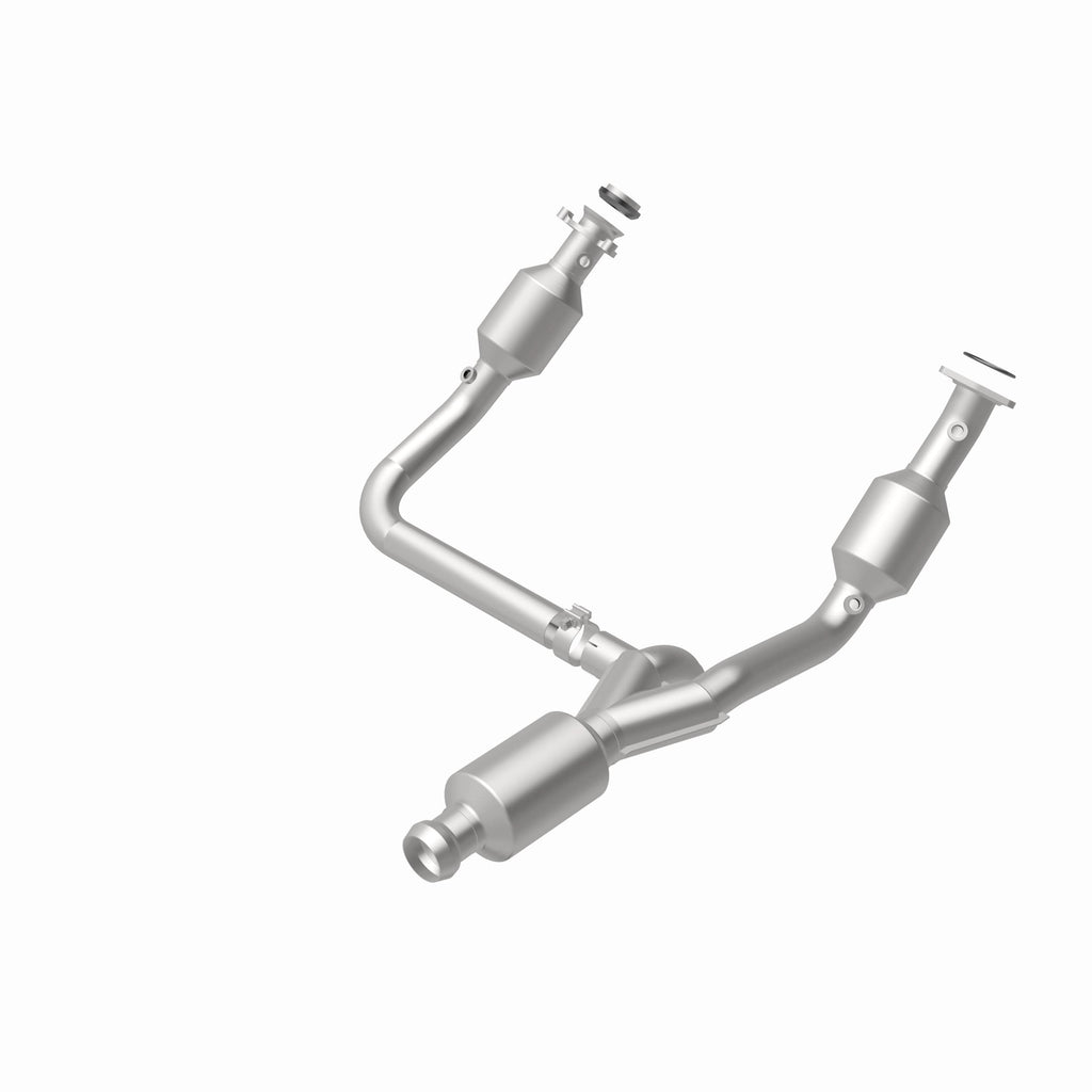 MagnaFlow Exhaust Products 280424 OEM Grade Direct-Fit Catalytic Converter for Select Chevrolet Silverado 1500, Chevrolet Suburban, Chevrolet Tahoe, GMC Sierra 1500, GMC Yukon, GMC Yukon XL