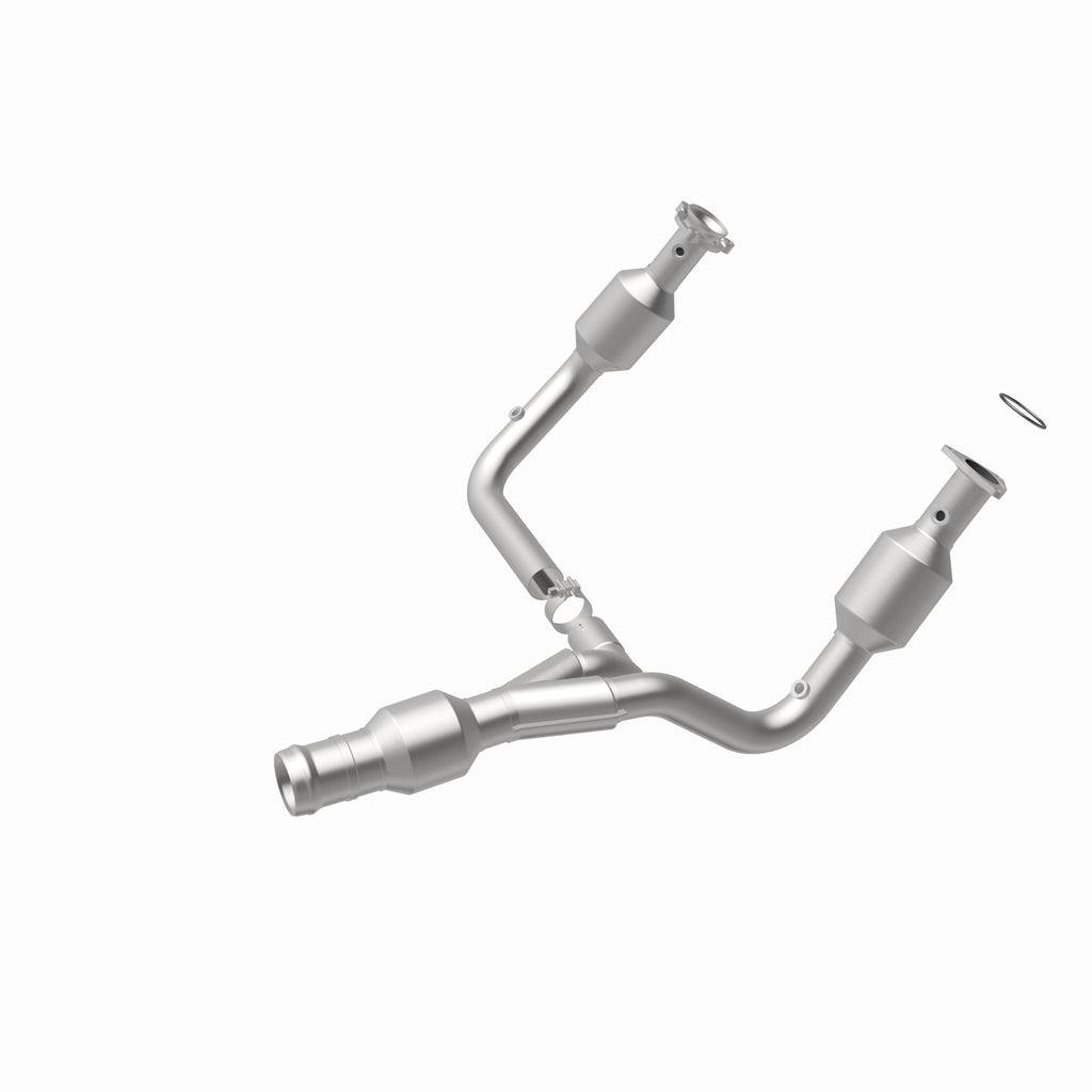 MagnaFlow Exhaust Products 5582617 California CARB Direct-Fit Catalytic Converter for Select Cadillac Escalade, Cadillac Escalade ESV, Chevrolet Silverado 1500, GMC Sierra 1500, GMC Yukon, GMC Yukon XL
