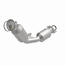Load image into Gallery viewer, MagnaFlow Exhaust Products 280754 OEM Grade Direct-Fit Catalytic Converter for Select Toyota Sequoia, Toyota Tundra