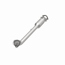 Load image into Gallery viewer, MagnaFlow Exhaust Products 5592602 California CARB Direct-Fit Catalytic Converter for Select Nissan Frontier, Suzuki Equator