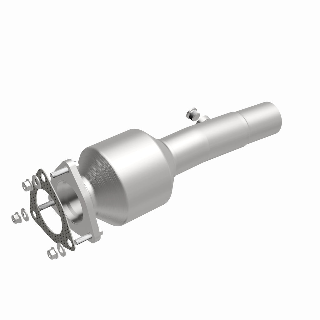 MagnaFlow Exhaust Products 280732 OEM Grade Direct-Fit Catalytic Converter for Select Land Rover Discovery Sport, Land Rover Range Rover Evoque