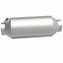Load image into Gallery viewer, MagnaFlow Exhaust Products 3322035 California CARB Universal Catalytic Converter for Select Audi 100, Audi 200, Audi 80, Audi 90, Mercury Cougar, Nissan 200SX, Volkswagen Corrado, Volkswagen Golf, Volkswagen Jetta, Volkswagen Passat, Volkswagen Quantum