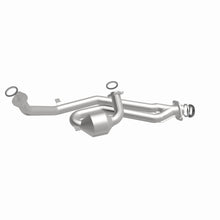 Load image into Gallery viewer, MagnaFlow Exhaust Products 23136 HM Grade Direct-Fit Catalytic Converter for Select Toyota Avalon, Toyota Sienna