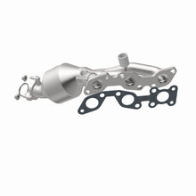 Load image into Gallery viewer, MagnaFlow Exhaust Products 447193 California CARB Manifold Catalytic Converter for Select Nissan Frontier