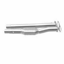 Load image into Gallery viewer, MagnaFlow Exhaust Products 4451471 California CARB Direct-Fit Catalytic Converter for Select Chevrolet C2500, Chevrolet C2500 Suburban, Chevrolet C3500, Chevrolet K2500, Chevrolet K2500 Suburban, Chevrolet K3500, GMC C2500, GMC C2500 Suburban, GMC C3500,
