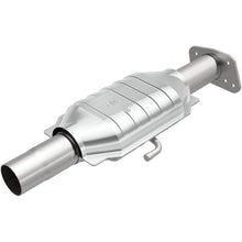 Load image into Gallery viewer, MagnaFlow Exhaust Products 3322456 California CARB Direct-Fit Catalytic Converter for Select Buick Commercial Chassis, Buick Roadmaster, Cadillac Brougham, Cadillac Commercial Chassis, Cadillac Fleetwood, Chevrolet Camaro, Chevrolet Caprice, Chevrolet El