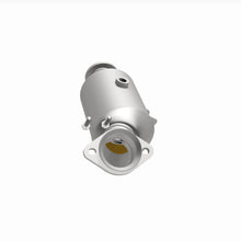 Load image into Gallery viewer, MagnaFlow Exhaust Products 21-682 OEM Grade Direct-Fit Catalytic Converter for Select Mercedes-Benz C400, Mercedes-Benz C43 AMG, Mercedes-Benz C450 AMG, Mercedes-Benz E43 AMG, Mercedes-Benz E450, Mercedes-Benz GLC43 AMG