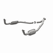 Load image into Gallery viewer, MagnaFlow Exhaust Products 93690 HM Grade Direct-Fit Catalytic Converter for Select Land Rover Defender 90, Land Rover Discovery