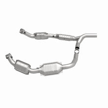 Load image into Gallery viewer, MagnaFlow Exhaust Products 51640 OEM Grade Direct-Fit Catalytic Converter for Select Ford E-150, Ford E-250