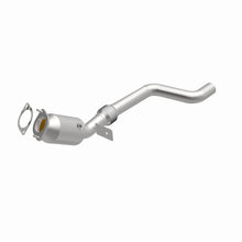Load image into Gallery viewer, MagnaFlow Exhaust Products 5561522 California CARB Direct-Fit Catalytic Converter for Select Ford Mustang