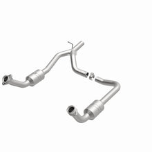Load image into Gallery viewer, MagnaFlow Exhaust Products 52153 OEM Grade Direct-Fit Catalytic Converter for Select Ford E-150, Ford E-250