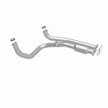 Load image into Gallery viewer, MagnaFlow Exhaust Products 95470 HM Grade Direct-Fit Catalytic Converter for Select Chevrolet C2500, Chevrolet C2500 Suburban, Chevrolet C3500, Chevrolet K2500, Chevrolet K2500 Suburban, Chevrolet K3500, GMC C2500, GMC C2500 Suburban, GMC C3500, GMC