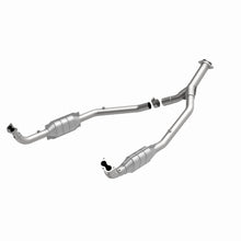 Load image into Gallery viewer, MagnaFlow Exhaust Products 93696 Standard Grade Direct-Fit Catalytic Converter for Select Land Rover Range Rover