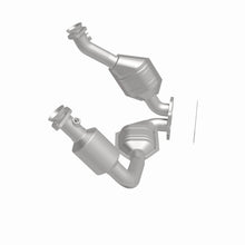 Load image into Gallery viewer, MagnaFlow Exhaust Products 441118 California CARB Direct-Fit Catalytic Converter for Select Ford Ranger, Mazda B3000