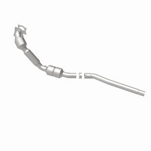Load image into Gallery viewer, MagnaFlow Exhaust Products 52408 OEM Grade Direct-Fit Catalytic Converter for Select Audi Q3, Audi Q3 Quattro, Volkswagen Tiguan, Volkswagen Tiguan Limited