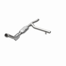Load image into Gallery viewer, MagnaFlow Exhaust Products 447122 California CARB Direct-Fit Catalytic Converter for Select Ford Expedition, Ford F-150