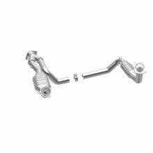 Load image into Gallery viewer, MagnaFlow Exhaust Products 51097 OEM Grade Direct-Fit Catalytic Converter for Select Cadillac Escalade, Chevrolet Avalanche 1500, Chevrolet Silverado 1500, Chevrolet Silverado Classic, Chevrolet Silverado 2500, Chevrolet Suburban 1500, Chevrolet Tahoe,