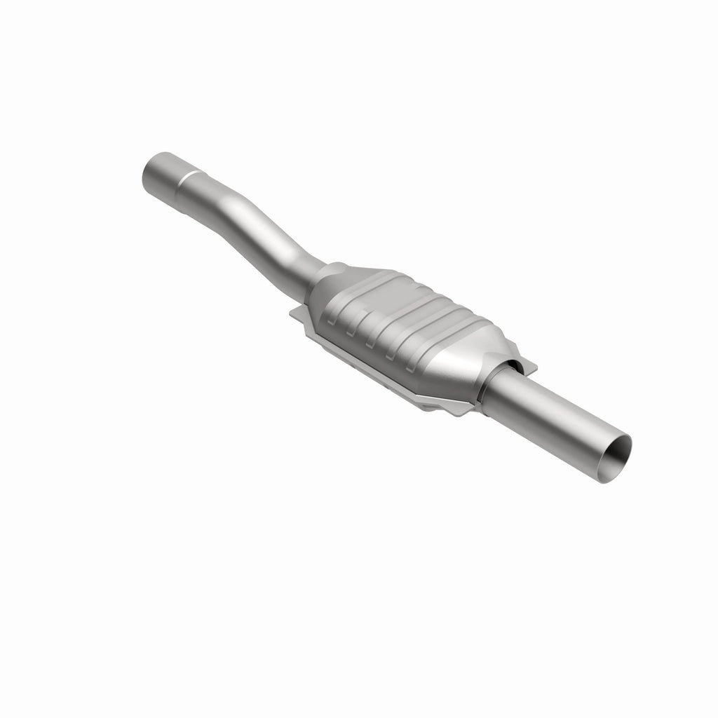 MagnaFlow Exhaust Products 51698 OEM Grade Direct-Fit Catalytic Converter for Select Jeep Grand Cherokee