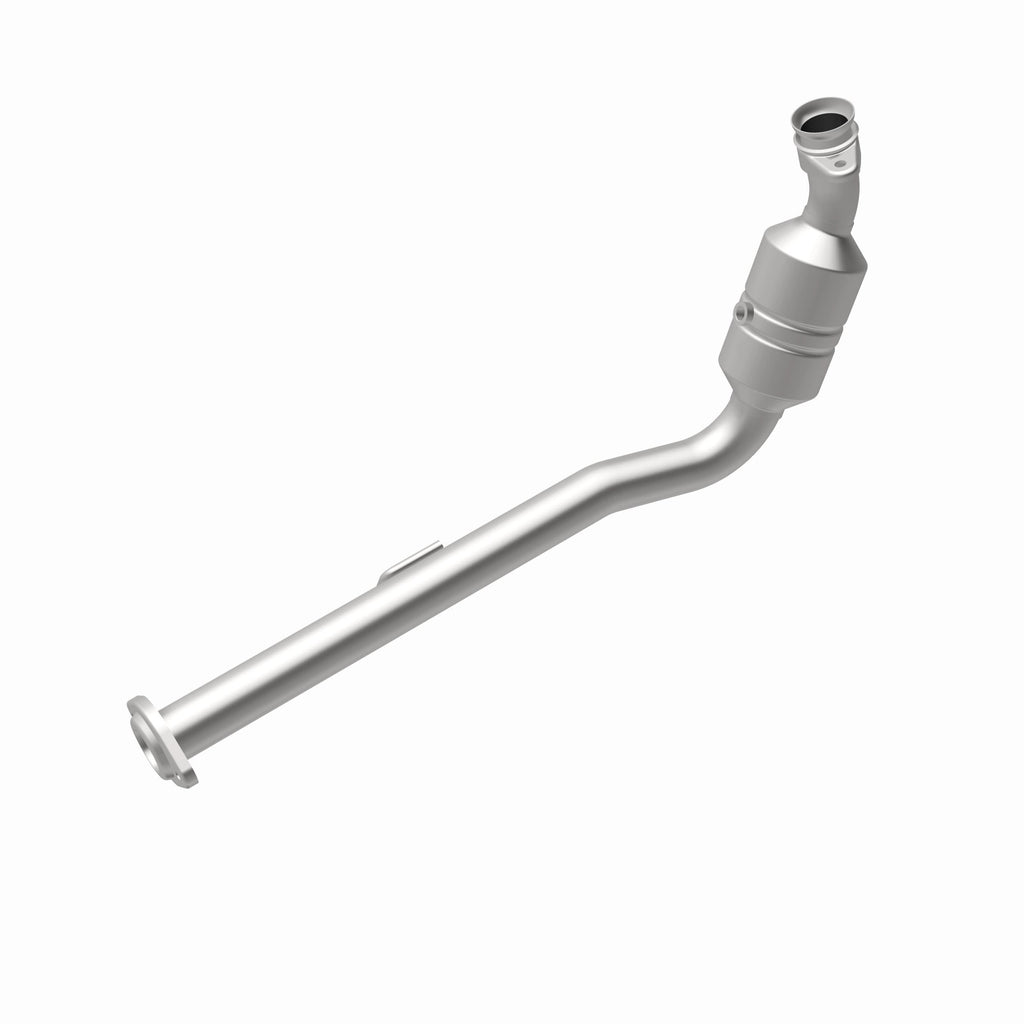 MagnaFlow Exhaust Products 49691 OEM Grade Direct-Fit Catalytic Converter for Select Jeep Wrangler