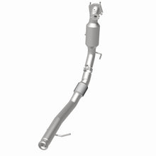 Load image into Gallery viewer, MagnaFlow Exhaust Products 21-958 OEM Grade Direct-Fit Catalytic Converter for Select Jeep Wrangler