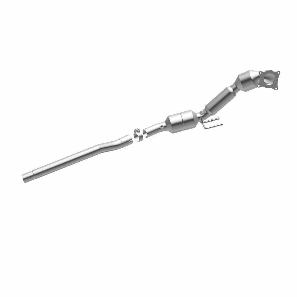 MagnaFlow Exhaust Products 52380 OEM Grade Direct-Fit Catalytic Converter for Select Volkswagen CC, Volkswagen Passat