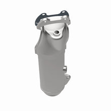 Load image into Gallery viewer, MagnaFlow Exhaust Products 52120 OEM Grade Manifold Catalytic Converter for Select Chrysler 200, Chrysler Town &amp; Country, Dodge Avenger, Dodge Grand Caravan, Dodge Journey, Ram C/V, Volkswagen Routan
