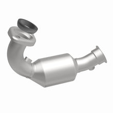 Load image into Gallery viewer, MagnaFlow Exhaust Products 4583052 California CARB Direct-Fit Catalytic Converter for Select Jeep Liberty