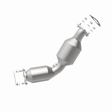 Load image into Gallery viewer, MagnaFlow Exhaust Products 5481098 California CARB Direct-Fit Catalytic Converter for Select INFINITI FX35