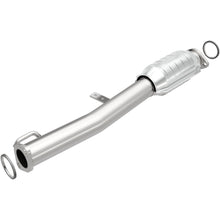 Load image into Gallery viewer, MagnaFlow Exhaust Products 93134 HM Grade Direct-Fit Catalytic Converter for Select Toyota RAV4