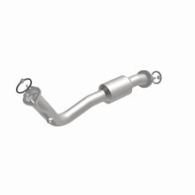 Load image into Gallery viewer, MagnaFlow Exhaust Products 5571541 California CARB Direct-Fit Catalytic Converter for Select Toyota RAV4